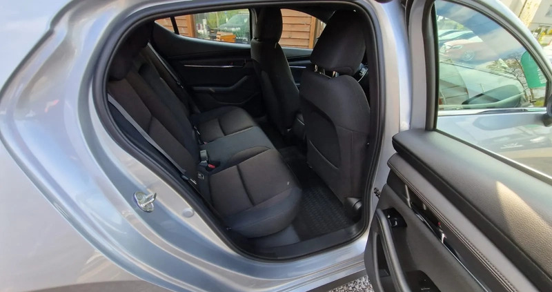 Mazda 3 cena 73900 przebieg: 59000, rok produkcji 2019 z Pakość małe 436